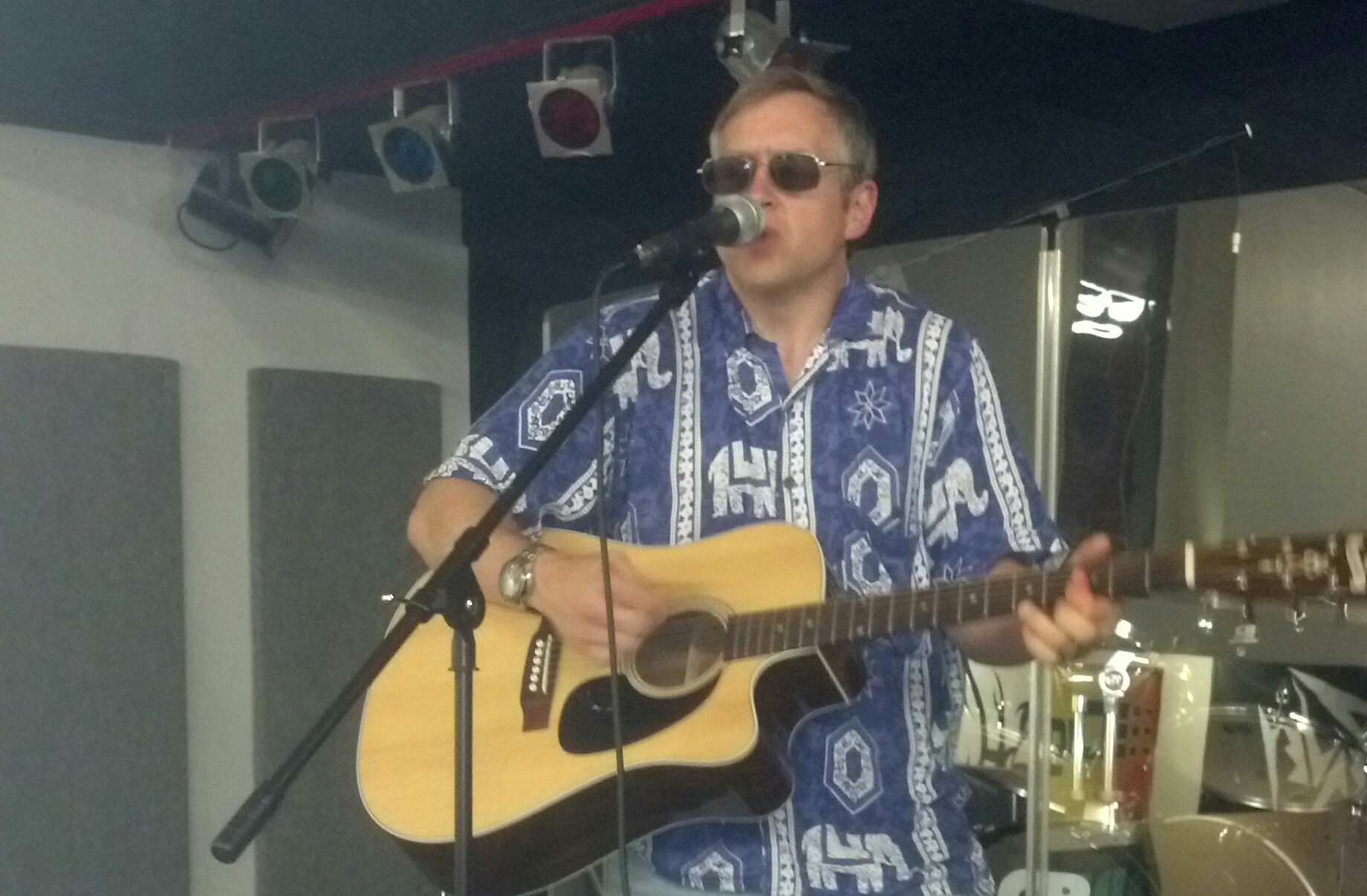 Paul Benshoof, Singer-Songwriter
